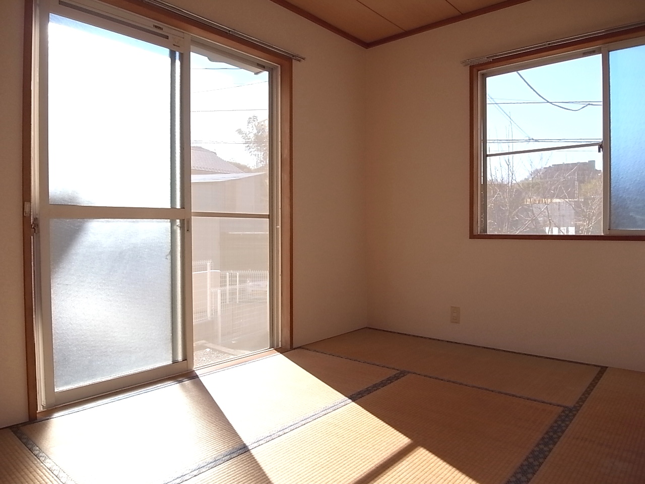 Living and room. Japanese-style room 6 Pledge (west)