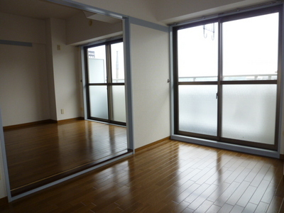 Living and room. Western-style living and Tsuzukiai