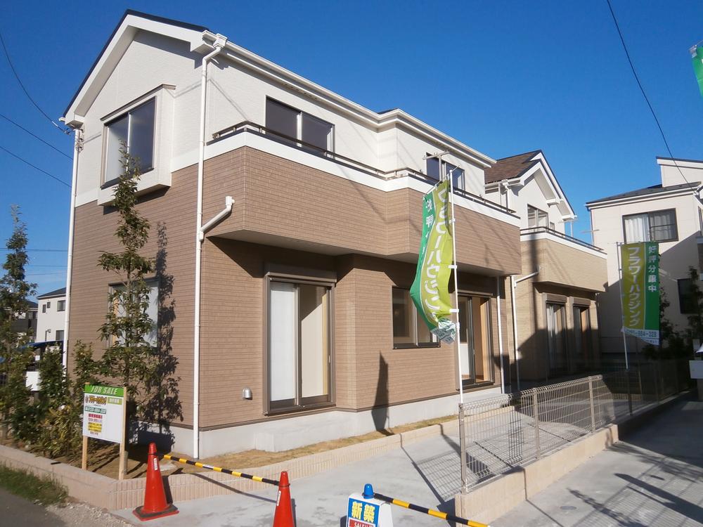 Building plan example (exterior photos). Completed construction cases (Fujisawa)