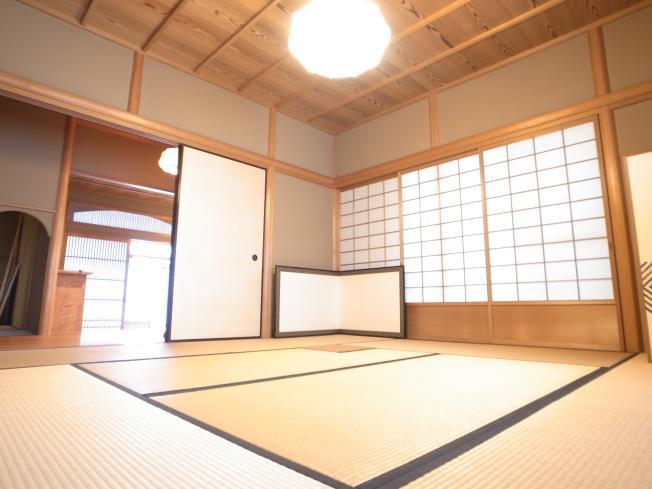 Non-living room. Japanese-style room that is wrapped in the smell of tatami ☆ 