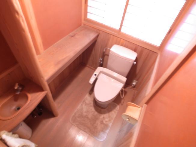 Toilet. Spacious use restroom ☆ 