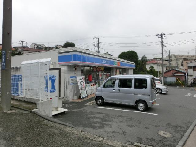 Convenience store. 447m until Lawson Konan Okubo-chome shop