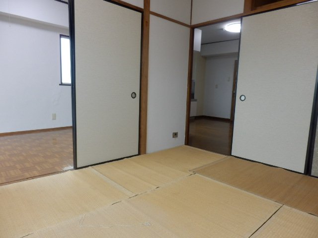 Living and room