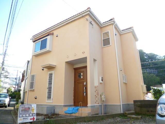 Local appearance photo. Local (10 May 2013) Shooting