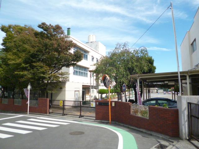 Primary school. 346m to Yokohama Municipal Fujinoki Elementary School