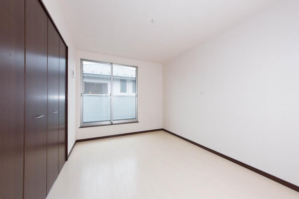 Non-living room. Storage also enhance