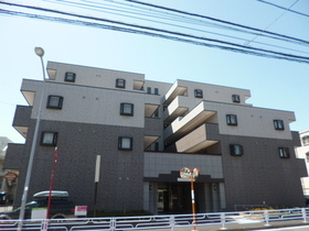 Building appearance. Idoketani flat to the Train Station ・ It is located a 1-minute walk to the bus stop
