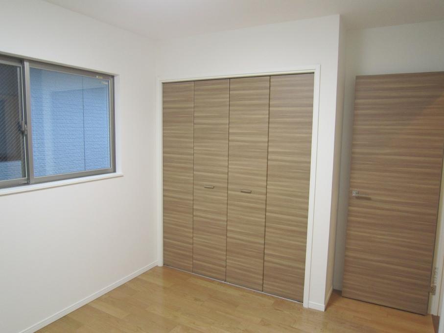 Non-living room. Local (12 May 2013) Shooting