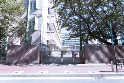 Primary school. 419m to Yokohama Municipal Hie Elementary School
