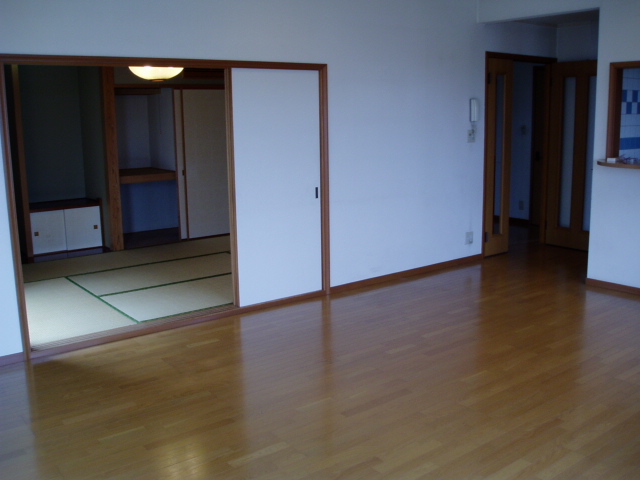 Living and room