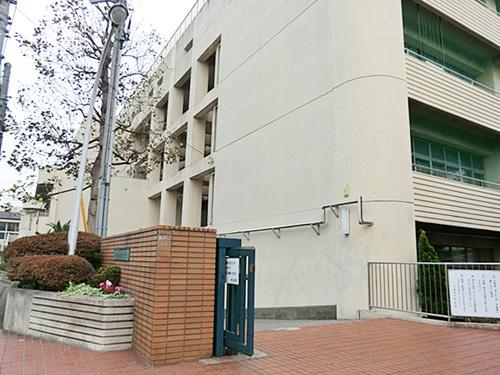 Junior high school. Heiraku 1500m until junior high school