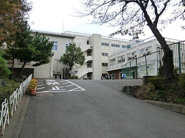 Junior high school. Minamigaoka 950m until junior high school