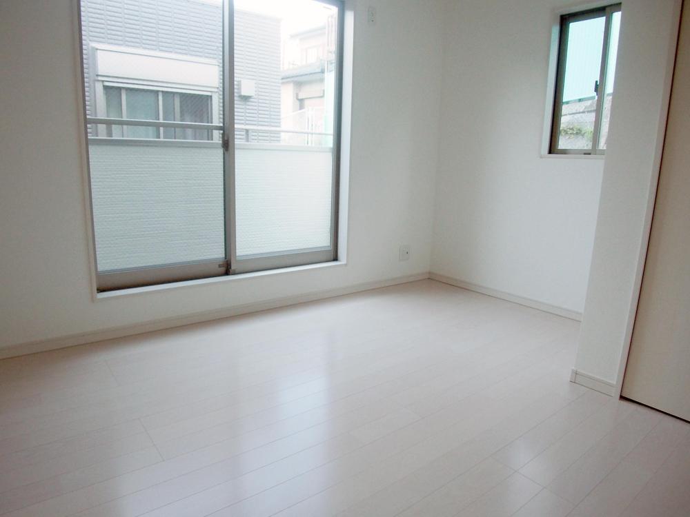 Same specifications photos (Other introspection). Example of construction (room)