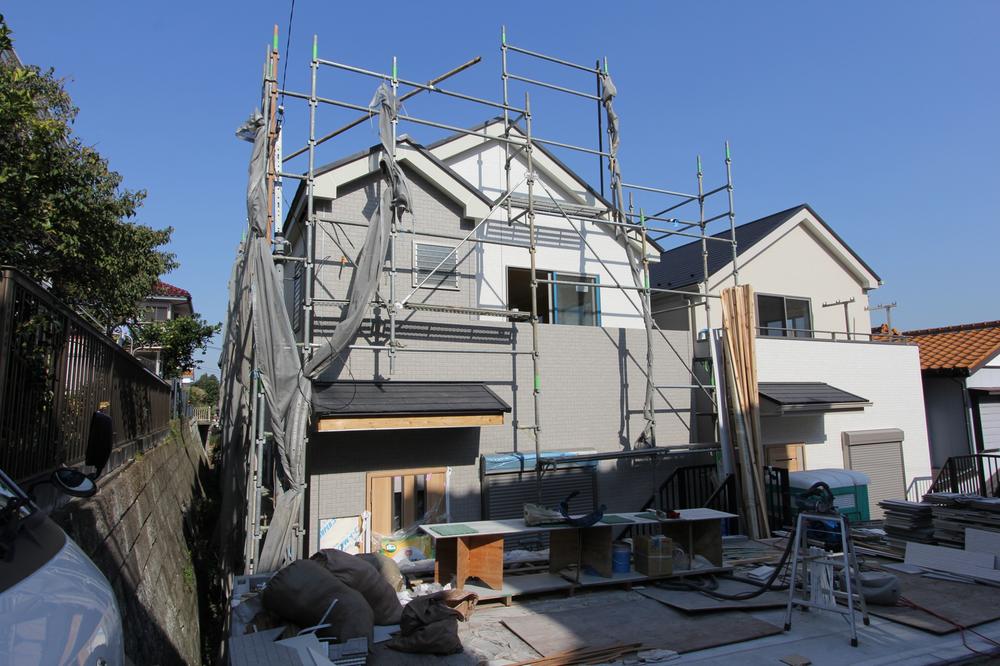 Local appearance photo. Local (11 May 2013) Shooting