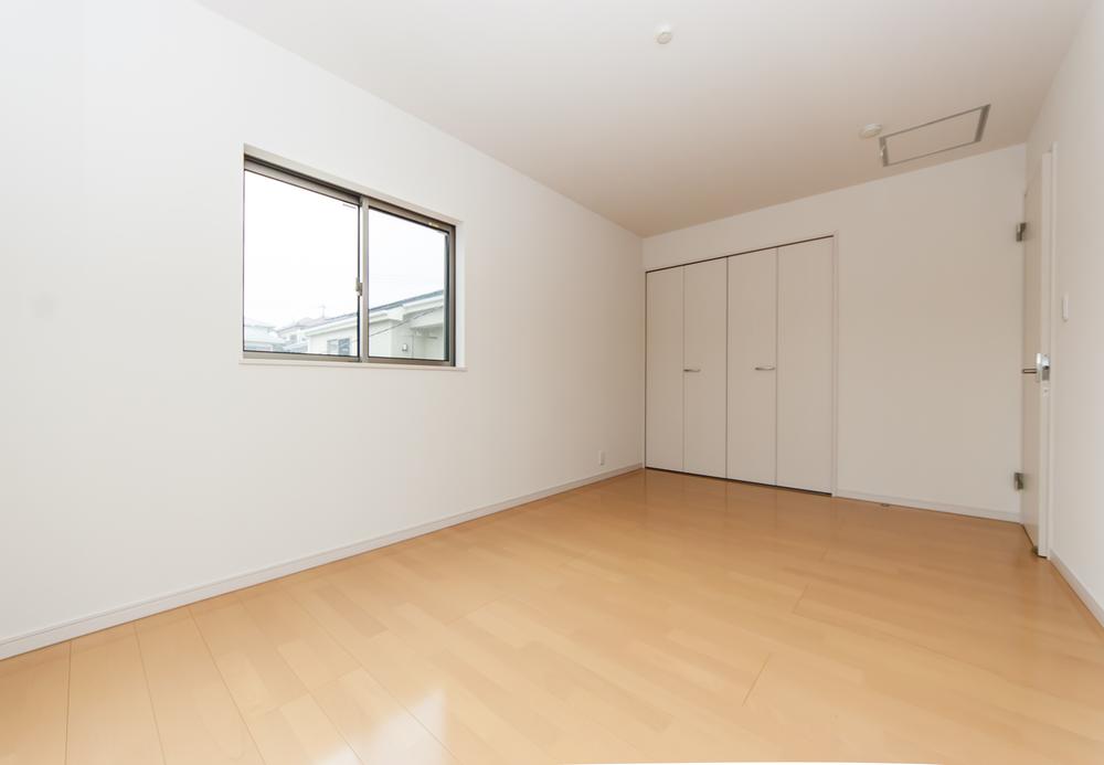 Non-living room. Bright room (5 Building)