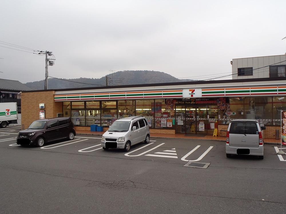Convenience store. 293m to Seven-Eleven Yokohama Mutsukawa 3-chome
