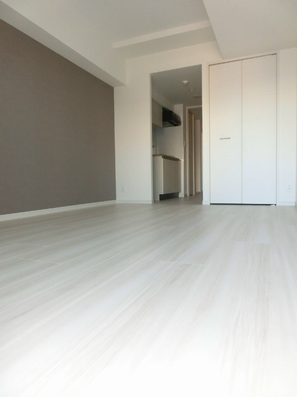 Living and room. White Flooring
