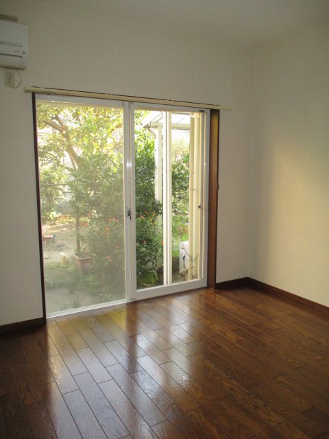 Living and room