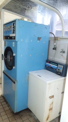Other Equipment. On-site pay launderette / Once 2 million yen