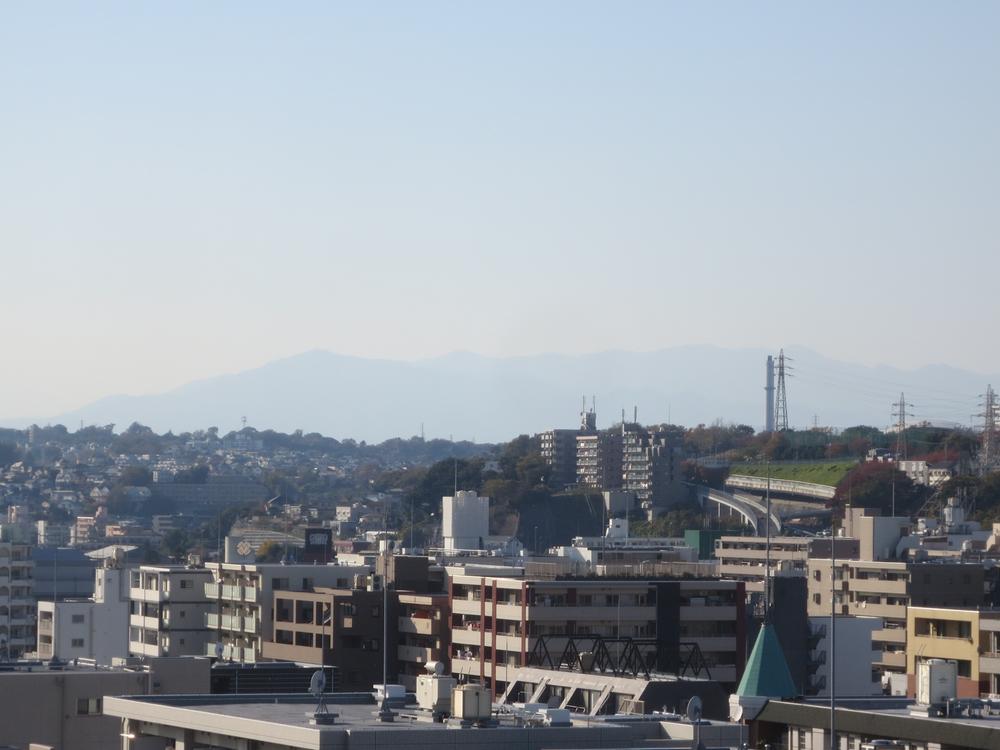 View photos from the dwelling unit. Tanzawa system from the balcony on a clear day ・ Fuji can be distant view, View is the charm of the room.