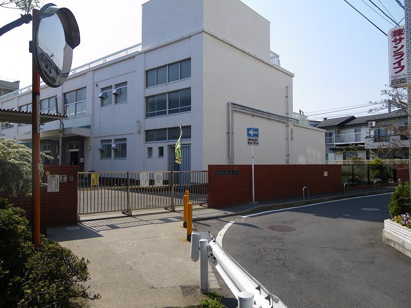 Primary school. Idoketani until elementary school 1400m