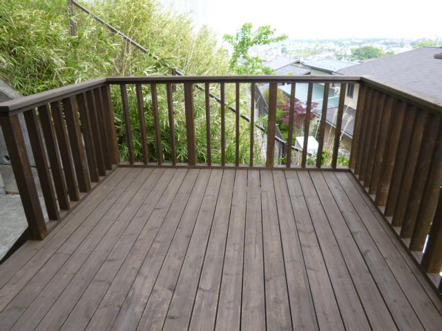 Balcony. Wood deck