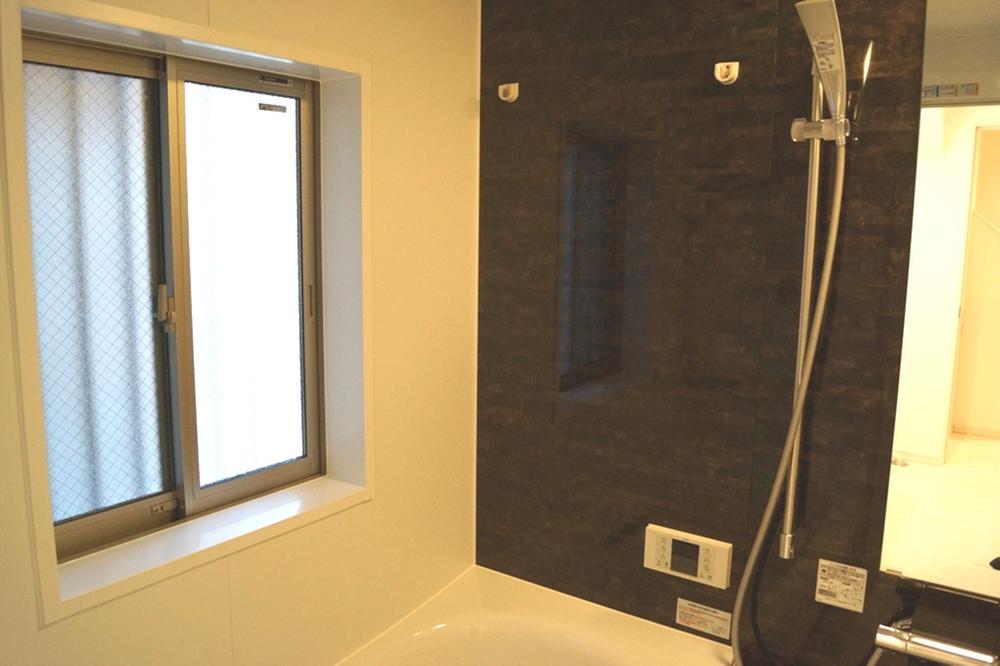 Bathroom. Indoor (12 May 2013) Shooting