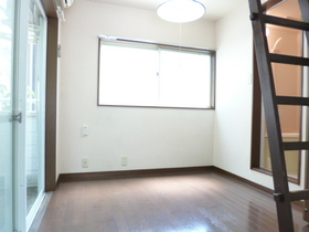Living and room. 2 Kaikaku room ・ Good daily allowance in two planes daylight Western-style