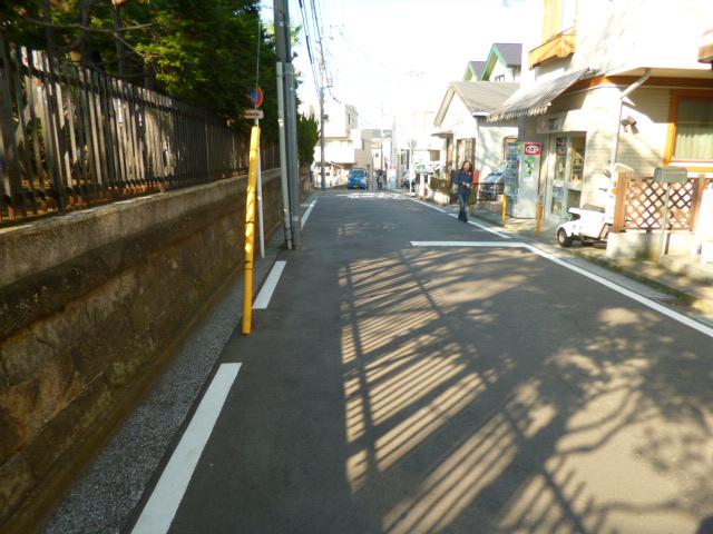 Local photos, including front road. Local (11 May 2013) Shooting