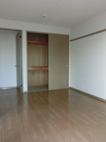 Living and room. East side Western-style with storage