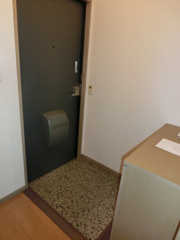 Entrance. With entrance shoe box