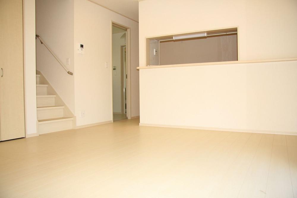 Same specifications photos (living). Same specifications