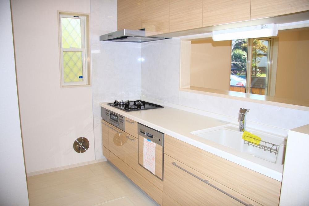 Same specifications photo (kitchen). Same specifications