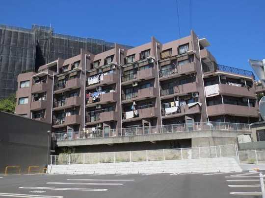 Local appearance photo. Sunshine is good there is no building block in the southwest side.