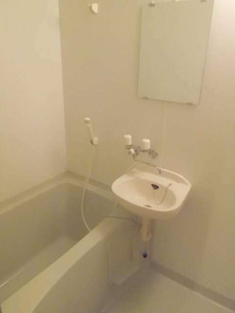 Bath. 2-point unit type bathroom with cleanliness