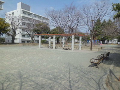 park. 5m to large Yato park (park)