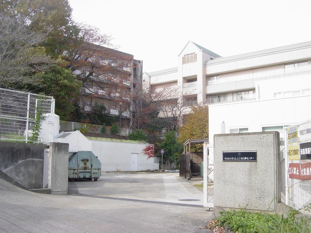 Hospital. 200m to Children's Medical Center