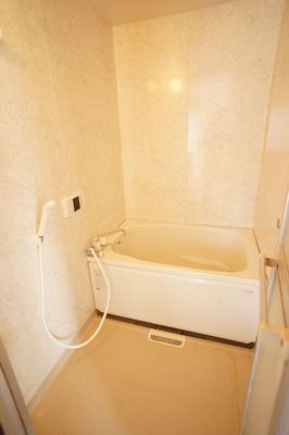 Bath. Add 焚給 hot water Film paste