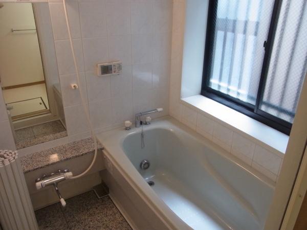Bathroom. Spacious bathing stretched a foot in the bathroom of 1 pyeong size