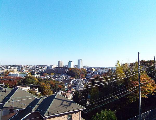View photos from the dwelling unit. "Kamiooka" station direction of view from the second floor balcony