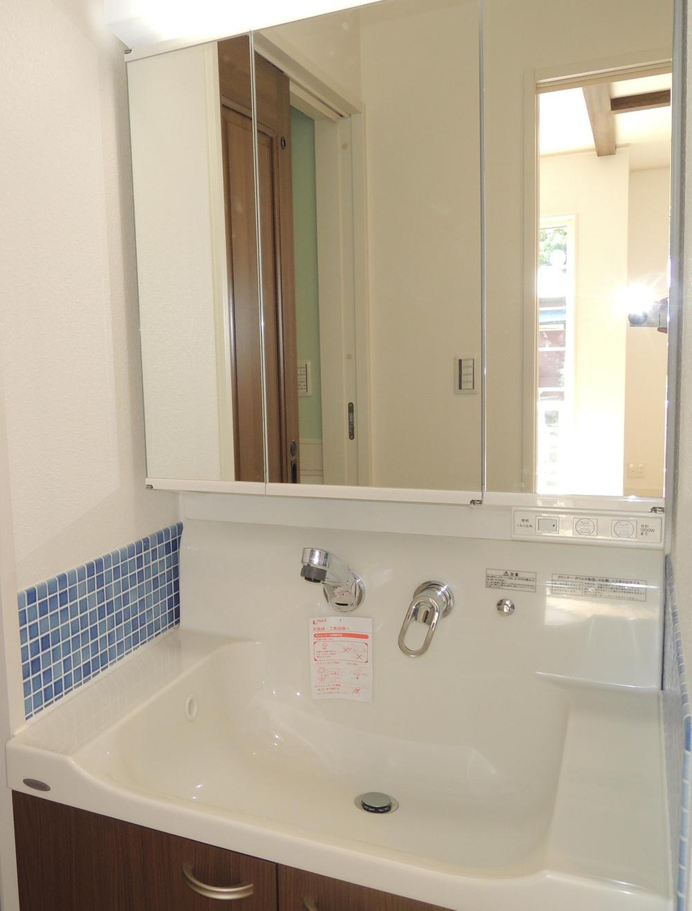 Same specifications photos (Other introspection). Same specifications