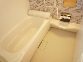 Bath. Convenient reheating ・ Bathroom with a bathroom dryer loose type