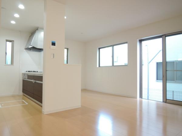 Living. Indoor (3 Building)