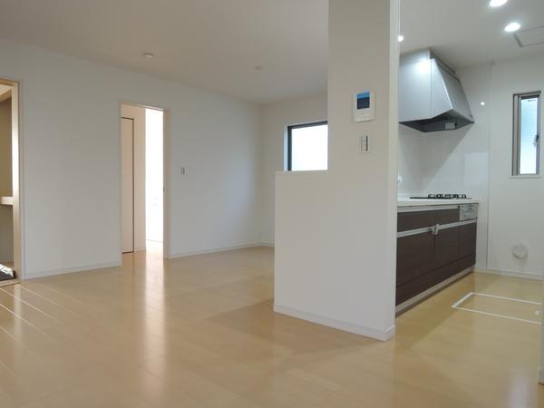 Living. Indoor (5 Building)