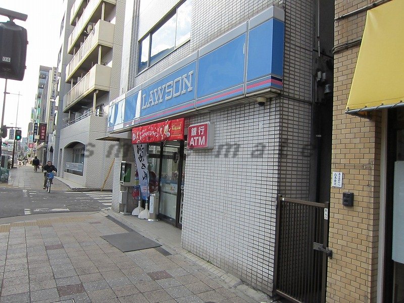 Convenience store. 120m until Lawson Yoshino Machiten (convenience store)
