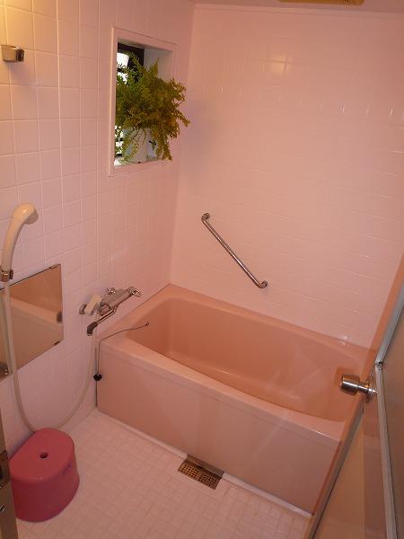 Bathroom. December 2011 shooting
