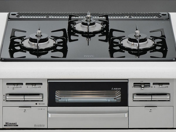 Kitchen.  [Glass top stove] Care is also a simple look and beautiful "glass top stove".