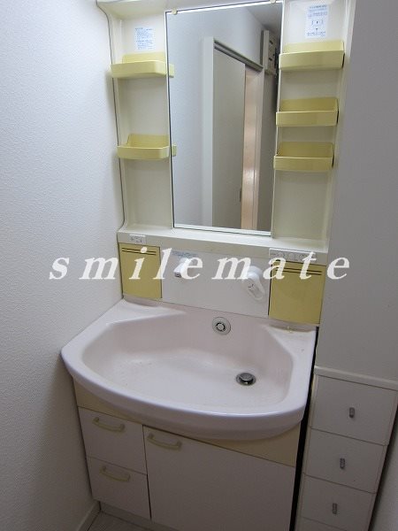 Washroom. Large independent wash basin ◎ Ease of use Is the perfect score!