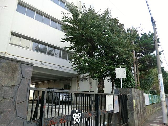 Primary school. Minami Ota up to elementary school 160m