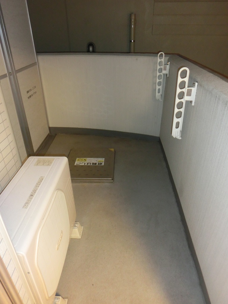 Balcony. Spacious balcony